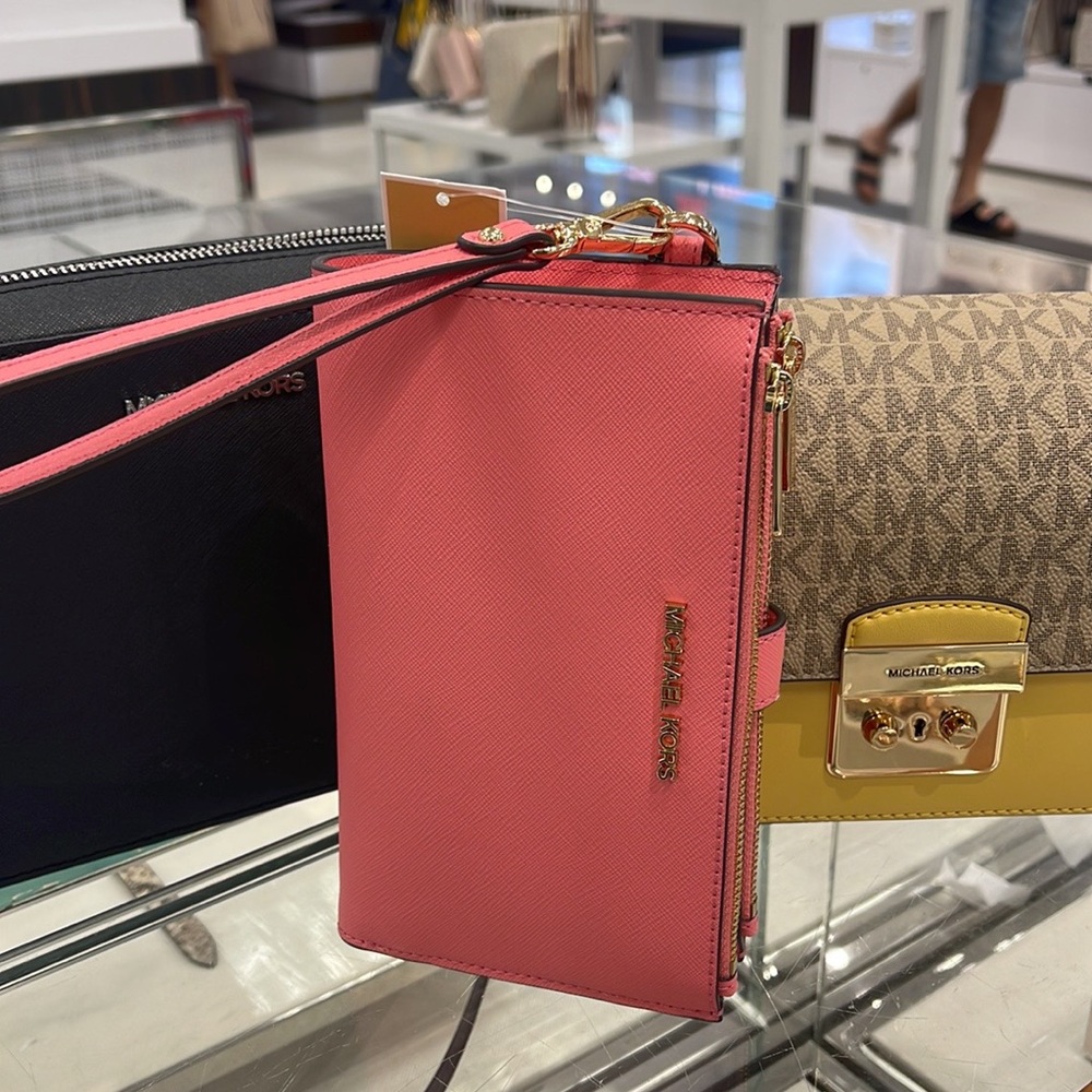 MICHAEL KORS LARGE DOUBLE ZIP WRISTLET WALLET PHONE CASE CLUTCH 
Tea Rose NWT - Picture 2 of 16